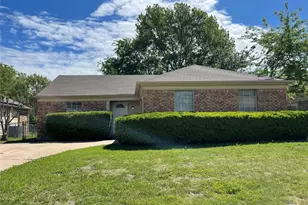 7204 Shadow Bend Dr, Fort Worth, TX 76137 - Photo 1