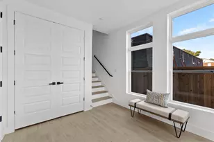 723 W 10th St, Dallas, TX 75208 - Photo 4