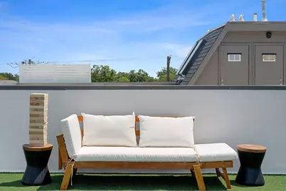167 S Prairie Avenue, Dallas, TX 75226 - Photo 2
