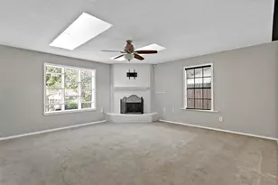 6104 Kelly Elliott Rd, Arlington, TX 76001 - Photo 20