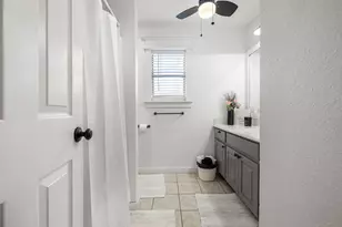 218 Granada Calle St, Granbury, TX 76049 - Photo 22