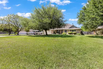 218 Granada Calle Street, Granbury, TX 76049 - Photo 4