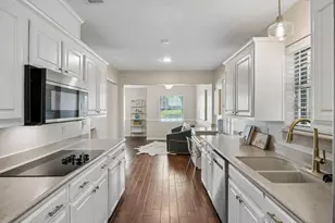 9734 Queenswood Ln, Dallas, TX 75238 - Photo 8