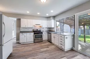 1804 Clear Creek Ln, Carrollton, TX 75007 - Photo 8