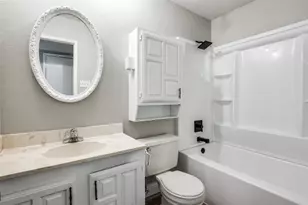 1804 Clear Creek Ln, Carrollton, TX 75007 - Photo 14