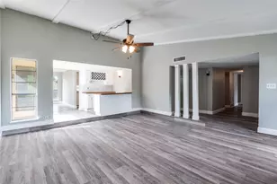 1804 Clear Creek Ln, Carrollton, TX 75007 - Photo 4