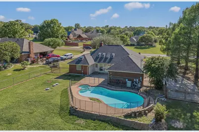 2601 Trail Tree Court, Burleson, TX 76028 - Photo 2