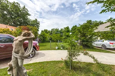 806 E 12th Street, Dallas, TX 75203 - Photo 10