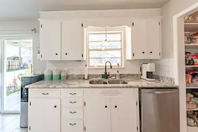 403 Sherry Lee Lane, Hamilton, TX 76531 - Photo 16