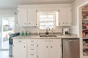 403 Sherry Lee Ln, Hamilton, TX 76531 - Photo 16