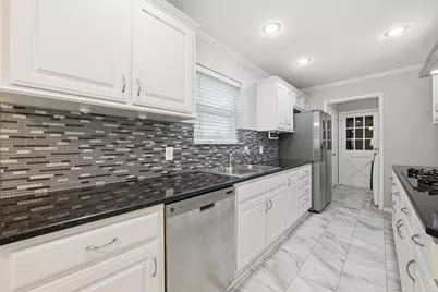 3920 Sanguinet Street, Fort Worth, TX 76107 - Photo 30