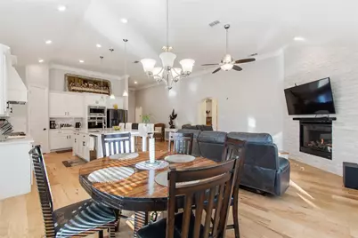 1930 Muncie Avenue, Dallas, TX 75212 - Photo 14