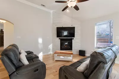 1930 Muncie Avenue, Dallas, TX 75212 - Photo 12