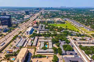 10215 Regal Oaks Dr, Dallas, TX 75230 - Photo 18