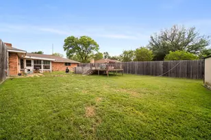 112 Charles St, DeSoto, TX 75115 - Photo 22
