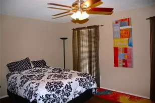 647 Cimarron Trail, Irving, TX 75063 - Photo 16