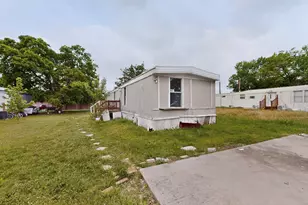 406 Debbie St, Little Elm, TX 75068 - Photo 4