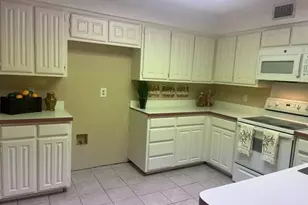 6302 Meadowmere Ln, Arlington, TX 76001 - Photo 16