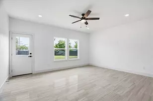 1613 SE Park Rd, Mineral Wells, TX 76067 - Photo 12