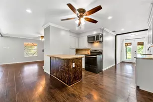 1542 W Reindeer Rd, Lancaster, TX 75146 - Photo 1