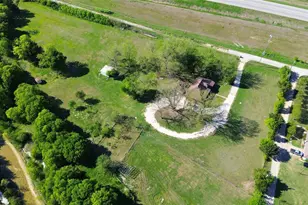 1542 W Reindeer Rd, Lancaster, TX 75146 - Photo 12