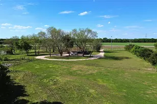 1542 W Reindeer Rd, Lancaster, TX 75146 - Photo 10