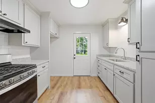 721 Calumet St, Waco, TX 76704 - Photo 6