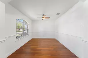 1015 Fleetwood Cove Dr, Grand Prairie, TX 75052 - Photo 16