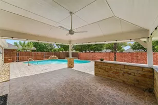 1015 Fleetwood Cove Dr, Grand Prairie, TX 75052 - Photo 36