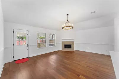 1015 Fleetwood Cove Drive, Grand Prairie, TX 75052 - Photo 8