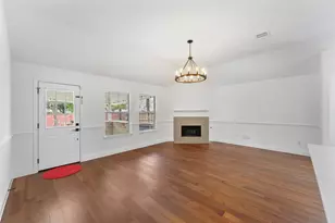 1015 Fleetwood Cove Dr, Grand Prairie, TX 75052 - Photo 8