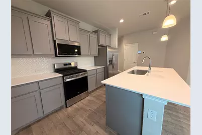 209 Irish Moss Drive, Fort Worth, TX 76052 - Photo 8