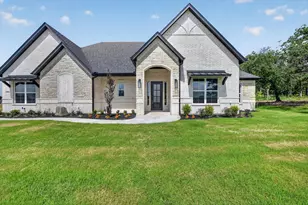 1045 Arbor Vista Dr, Azle, TX 76020 - Photo 1