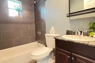 1226 Record Crossing Rd, Dallas, TX 75235 - Photo 10