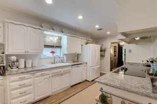 6041 Wimbleton Way, Fort Worth, TX 76133 - Photo 4