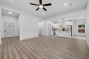 1015 Holiday, Sherman, TX 75090 - Photo 8