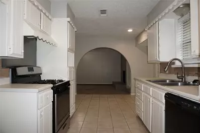 2308 Warwick Court, Bedford, TX 76022 - Photo 6