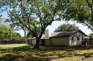 2308 Warwick Ct, Bedford, TX 76022 - Photo 20