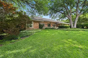 1015 Crowley Rd, Arlington, TX 76012 - Photo 32
