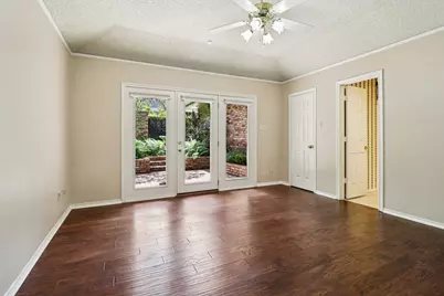 1015 Crowley Road, Arlington, TX 76012 - Photo 30