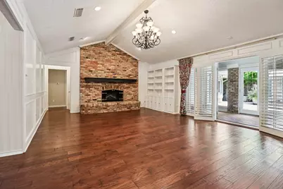 1015 Crowley Road, Arlington, TX 76012 - Photo 8