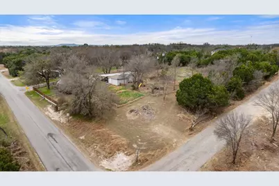 2708 Cedarhill Street, Granbury, TX 76048 - Photo 30