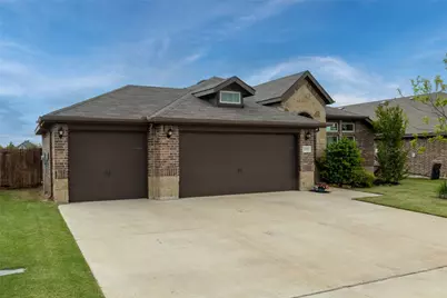 2525 Silver Fox Trail, Weatherford, TX 76087 - Photo 2