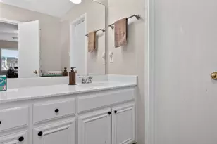 5700 Alicante Dr, Arlington, TX 76017 - Photo 20