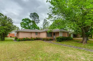 2804 S Fifth St, Garland, TX 75041 - Photo 1