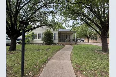 2517 Honeysuckle Avenue, Fort Worth, TX 76111 - Photo 2