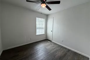 109 Wildwood Ct, Grapevine, TX 76051 - Photo 8