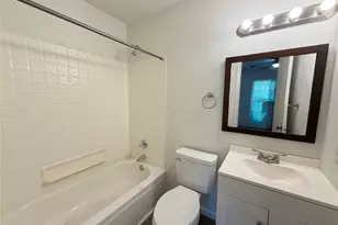 109 Wildwood Ct, Grapevine, TX 76051 - Photo 12