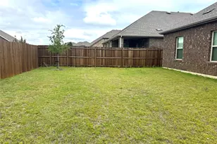 10101 Sunnyview Ln, Aubrey, TX 76227 - Photo 6