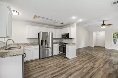 709 Stonebrooke Drive, Burleson, TX 76028 - Photo 10